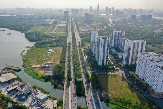 Kiếm tiền từ đất